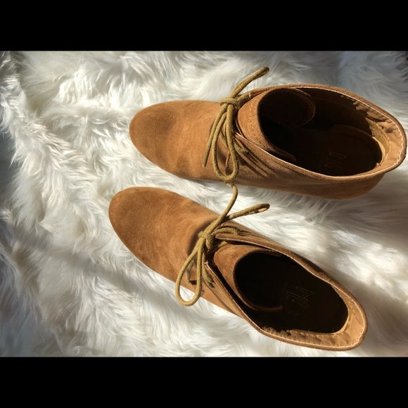 Lace-up Booties Size 8 - Picture 2 of 6